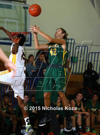 Thumbnail 2 in Mira Costa vs. El Segundo (El Segundo Tournament) photogallery.