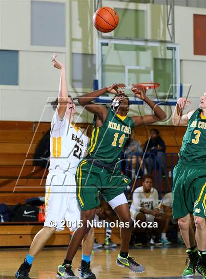 Thumbnail 1 in Mira Costa vs. El Segundo (El Segundo Tournament) photogallery.