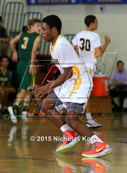 Thumbnail 2 in Mira Costa vs. El Segundo (El Segundo Tournament) photogallery.