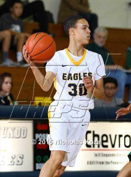 Thumbnail 2 in Mira Costa vs. El Segundo (El Segundo Tournament) photogallery.