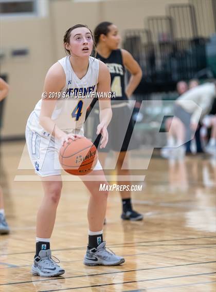 Thumbnail 2 in Kearney vs. Lincoln Southeast (HAC Tournament) photogallery.