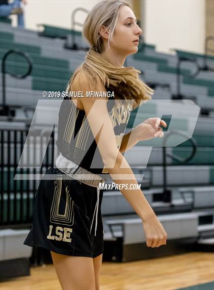 Thumbnail 3 in Kearney vs. Lincoln Southeast (HAC Tournament) photogallery.