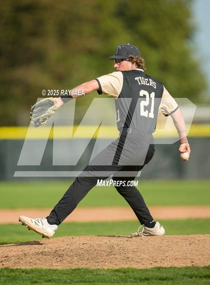 Thumbnail 2 in Tokay @ Hughson photogallery.