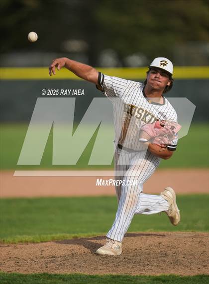 Thumbnail 1 in Tokay @ Hughson photogallery.