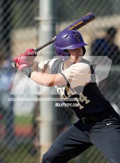 Thumbnail 1 in Tokay @ Hughson photogallery.