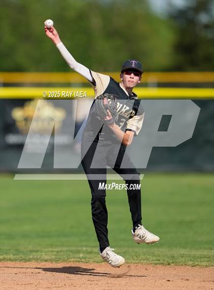 Thumbnail 1 in Tokay @ Hughson photogallery.