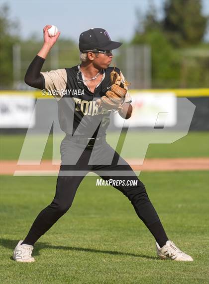 Thumbnail 1 in Tokay @ Hughson photogallery.