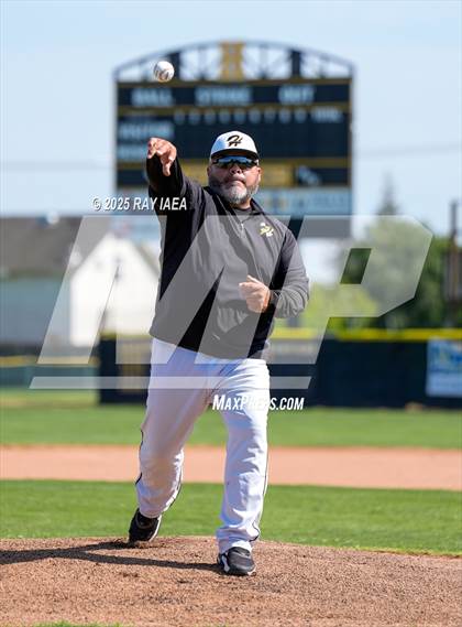 Thumbnail 1 in Tokay @ Hughson photogallery.