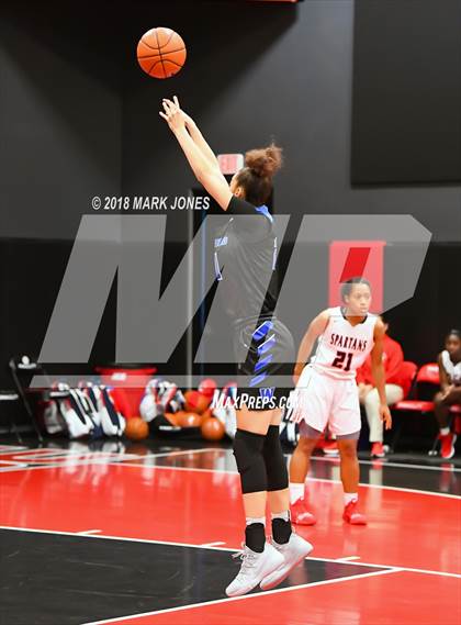 Thumbnail 3 in Miami Country Day vs. Windward  (Nike Tournament of Champions)  photogallery.