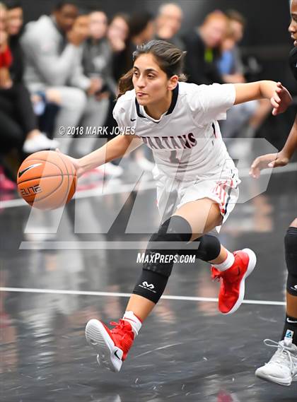 Thumbnail 3 in Miami Country Day vs. Windward  (Nike Tournament of Champions)  photogallery.