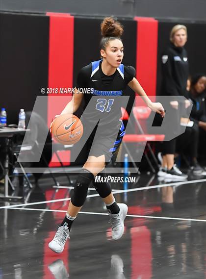 Thumbnail 3 in Miami Country Day vs. Windward  (Nike Tournament of Champions)  photogallery.