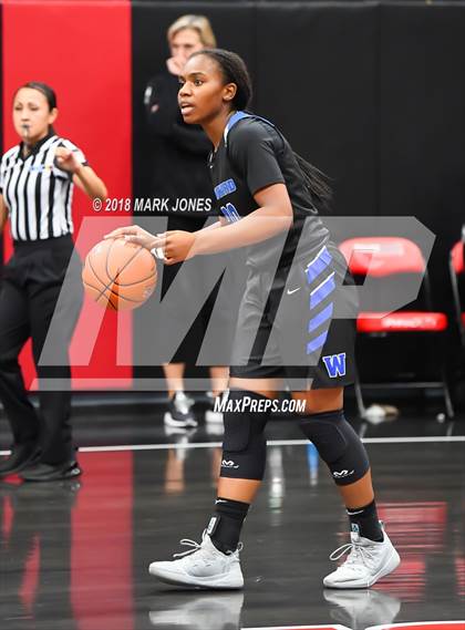 Thumbnail 1 in Miami Country Day vs. Windward  (Nike Tournament of Champions)  photogallery.