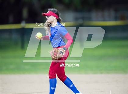 Thumbnail 3 in Los Alamitos @ Canyon  photogallery.