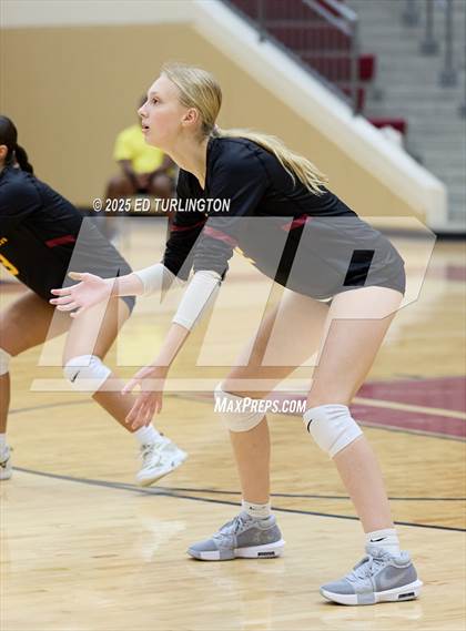 Thumbnail 2 in Lambert @ Lassiter photogallery.