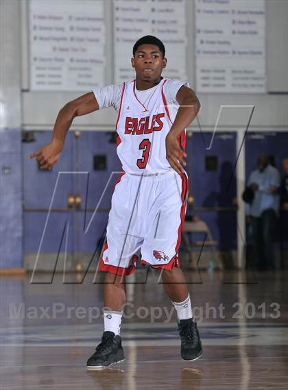 Thumbnail 2 in Johnson vs. Pleasant Grove (St. Hope Elite Classic) photogallery.