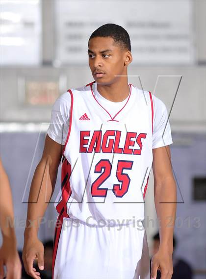 Thumbnail 3 in Johnson vs. Pleasant Grove (St. Hope Elite Classic) photogallery.