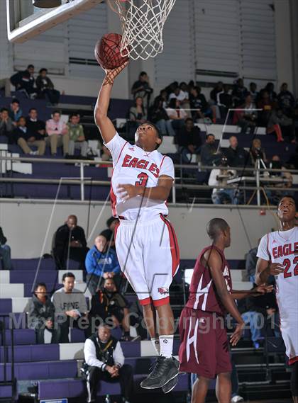 Thumbnail 1 in Johnson vs. Pleasant Grove (St. Hope Elite Classic) photogallery.