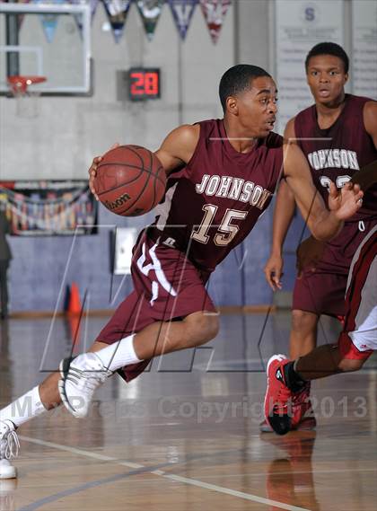 Thumbnail 3 in Johnson vs. Pleasant Grove (St. Hope Elite Classic) photogallery.