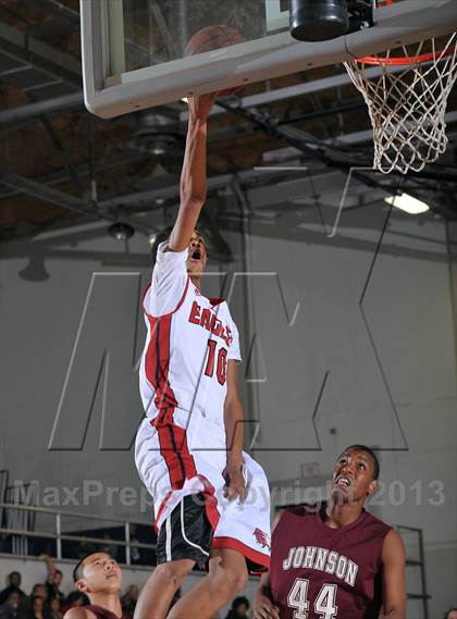 Thumbnail 1 in Johnson vs. Pleasant Grove (St. Hope Elite Classic) photogallery.