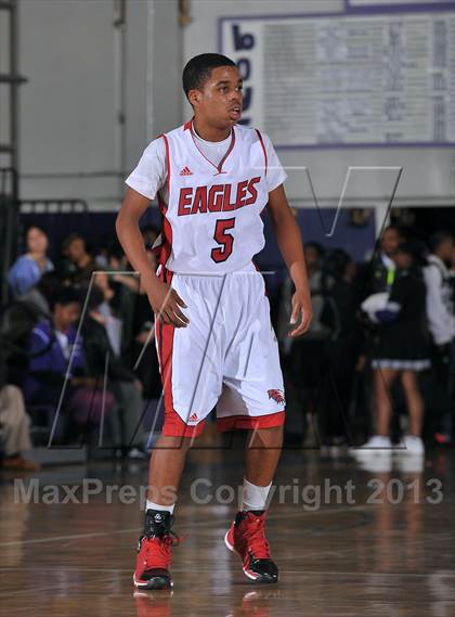 Thumbnail 3 in Johnson vs. Pleasant Grove (St. Hope Elite Classic) photogallery.