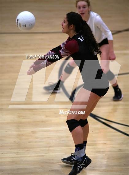 Thumbnail 3 in Arapahoe vs. Rocky Mountain (CHSAA 5A Regional Playoff) photogallery.