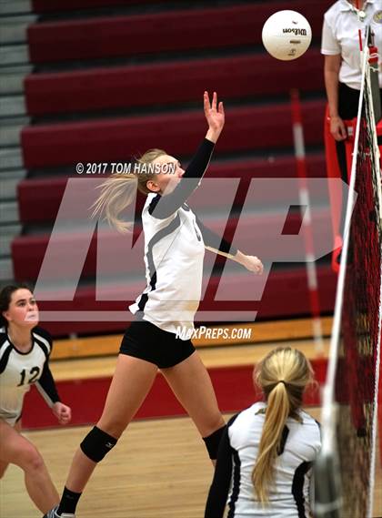 Thumbnail 1 in Arapahoe vs. Rocky Mountain (CHSAA 5A Regional Playoff) photogallery.