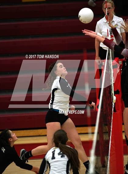 Thumbnail 1 in Arapahoe vs. Rocky Mountain (CHSAA 5A Regional Playoff) photogallery.