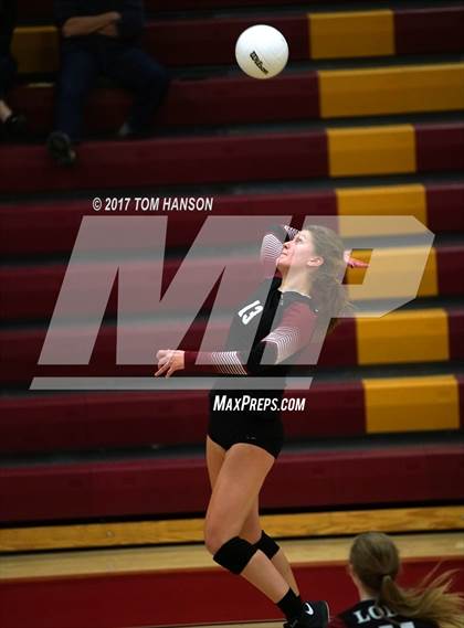 Thumbnail 2 in Arapahoe vs. Rocky Mountain (CHSAA 5A Regional Playoff) photogallery.