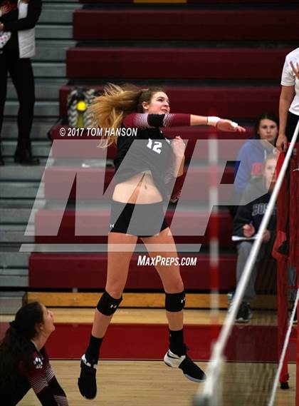 Thumbnail 2 in Arapahoe vs. Rocky Mountain (CHSAA 5A Regional Playoff) photogallery.