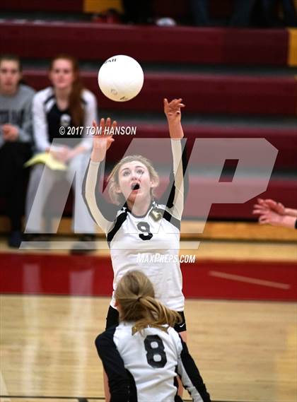 Thumbnail 2 in Arapahoe vs. Rocky Mountain (CHSAA 5A Regional Playoff) photogallery.