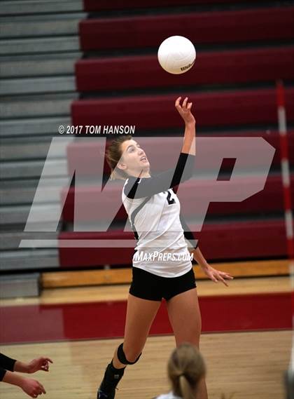 Thumbnail 1 in Arapahoe vs. Rocky Mountain (CHSAA 5A Regional Playoff) photogallery.