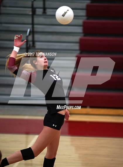 Thumbnail 3 in Arapahoe vs. Rocky Mountain (CHSAA 5A Regional Playoff) photogallery.