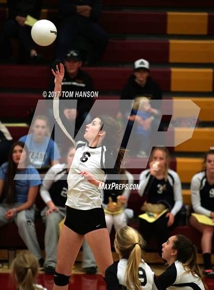 Thumbnail 1 in Arapahoe vs. Rocky Mountain (CHSAA 5A Regional Playoff) photogallery.