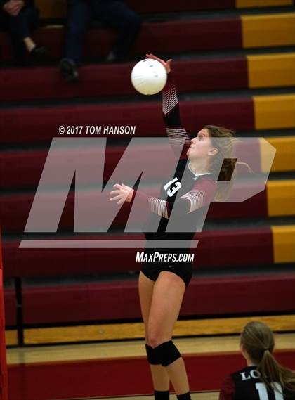 Thumbnail 3 in Arapahoe vs. Rocky Mountain (CHSAA 5A Regional Playoff) photogallery.