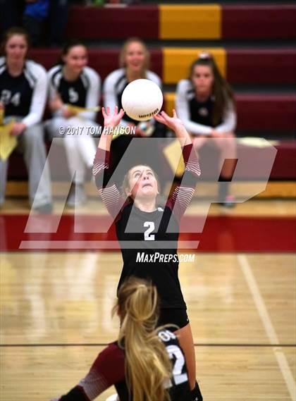 Thumbnail 3 in Arapahoe vs. Rocky Mountain (CHSAA 5A Regional Playoff) photogallery.