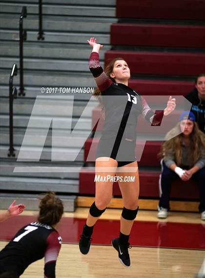 Thumbnail 3 in Arapahoe vs. Rocky Mountain (CHSAA 5A Regional Playoff) photogallery.