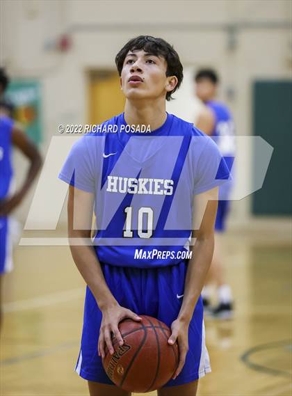 Thumbnail 3 in Selma vs. Hanford West photogallery.