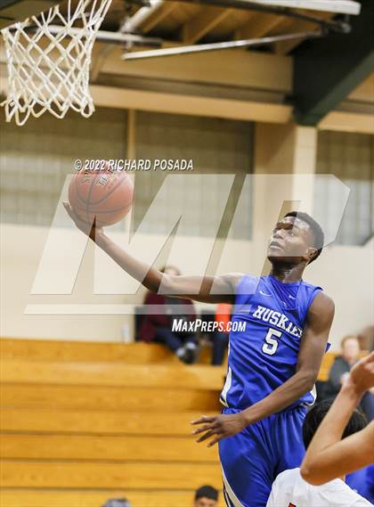 Thumbnail 1 in Selma vs. Hanford West photogallery.