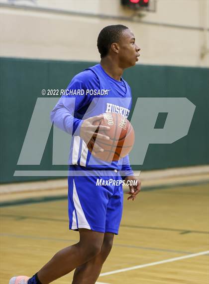 Thumbnail 3 in Selma vs. Hanford West photogallery.