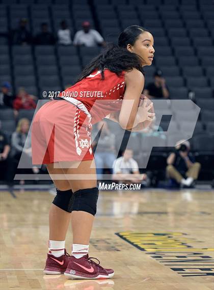 Thumbnail 2 in Mater Dei vs. Vanden (CIF State D2 Final) photogallery.