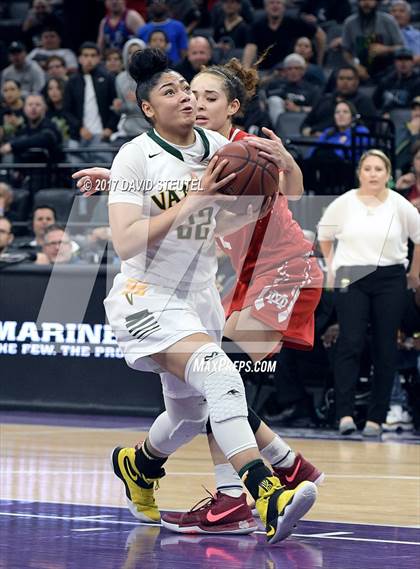 Thumbnail 3 in Mater Dei vs. Vanden (CIF State D2 Final) photogallery.