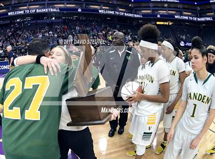 Thumbnail 2 in Mater Dei vs. Vanden (CIF State D2 Final) photogallery.