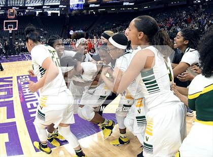 Thumbnail 3 in Mater Dei vs. Vanden (CIF State D2 Final) photogallery.