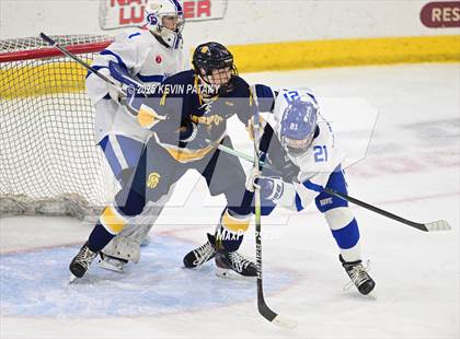Thumbnail 1 in Simsbury vs. Darien (CIAC DI Semifinal) photogallery.