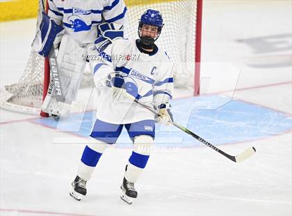 Thumbnail 2 in Simsbury vs. Darien (CIAC DI Semifinal) photogallery.