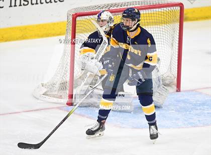 Thumbnail 3 in Simsbury vs. Darien (CIAC DI Semifinal) photogallery.