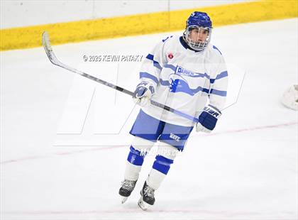 Thumbnail 1 in Simsbury vs. Darien (CIAC DI Semifinal) photogallery.