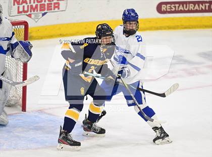 Thumbnail 2 in Simsbury vs. Darien (CIAC DI Semifinal) photogallery.