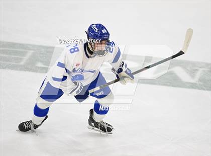 Thumbnail 2 in Simsbury vs. Darien (CIAC DI Semifinal) photogallery.