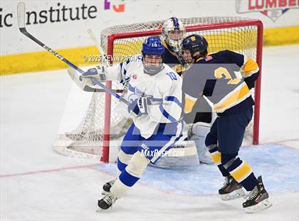 Thumbnail 2 in Simsbury vs. Darien (CIAC DI Semifinal) photogallery.